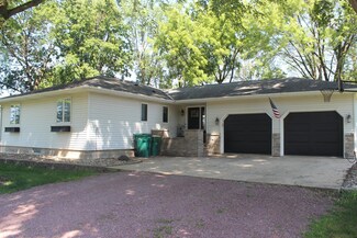402 W 1st St, Sherburn, MN 56171