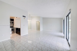 469 NE 207th Ln Unit 208, Miami, FL 33179