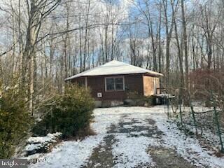 192 Wyalusing Dr, Pocono Lake, PA 18347