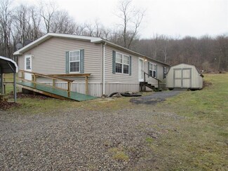 1471 Sugar Hollow Rd, Apollo, PA 15613
