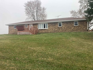 1021 Fish Ln, Hazel Green, WI 53811