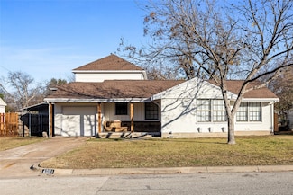 4001 Acacia St, Fort Worth, TX 76109