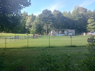 490 Early Bird Ln, Savannah, TN 38372