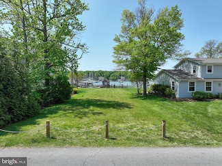 48 E Lake Dr, Annapolis, MD 21403