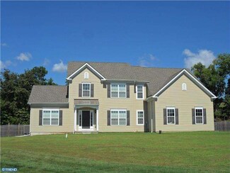1008 Amber Ct, Green Lane, PA 18054