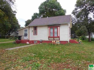 230 N 7th St Unit Street, Akron, IA 51001