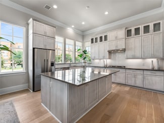 663 Baugh Dr, Irving, TX 75039