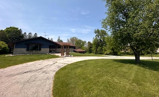 1420 Woodland Rd, Kohler, WI 53044