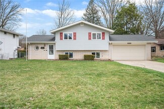 5219 Berkshire Dr, North Olmsted, OH 44070
