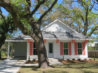 104 Kingston Ct, New Orleans, LA 70131