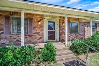 801 Pampa St, Sulphur Springs, TX 75482