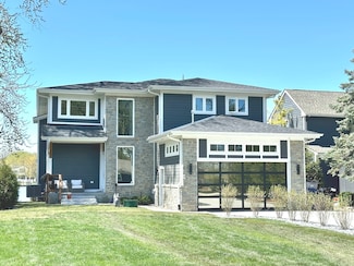 2713 N Villa Ln, McHenry, IL 60051