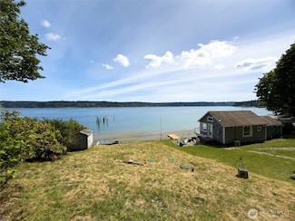 1227 Maplewood Beach Dr NW, Gig Harbor, WA 98332