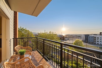 1015 Railroad Ave Unit 201, Bellingham, WA 98225