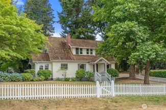 1404 Adams St, Steilacoom, WA 98388