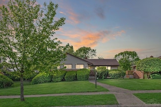 6085 Capri Dr, Cincinnati, OH 45224