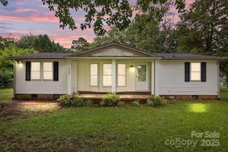 200 Southwood Park Rd, Mooresville, NC 28117