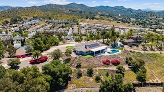 1705 Chatsbury St, El Cajon, CA 92021