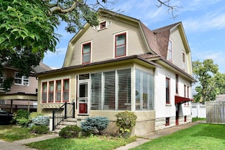 60 E King St, Winona, MN 55987