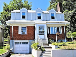 8 2nd St, Harrison, NY 10528