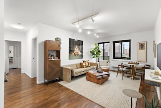 205 10th St Unit 9W, Hoboken, NJ 07030