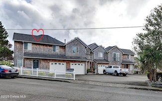 301 C Ave, Seaside, OR 97138