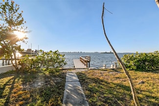 1836 Venetian Point Dr, Clearwater, FL 33755