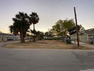 915 Saint James St, San Antonio, TX 78202