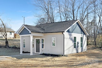 1116 4th St, Statesville, NC 28677