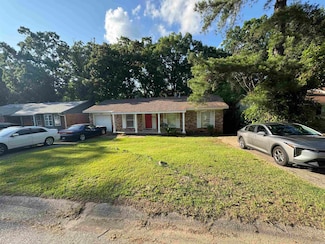 9000 Longacre Dr, Little Rock, AR 72205