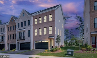 42177 Shining Star Square, Brambleton, VA 20148