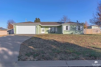 501 Clydesdale Dr, Ogden, KS 66517