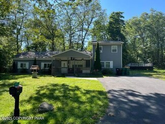 201 Blackberry Dr, Cresco, PA 18326