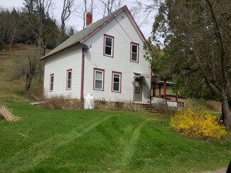 211 Phelps Ln, Readsboro, VT 05350