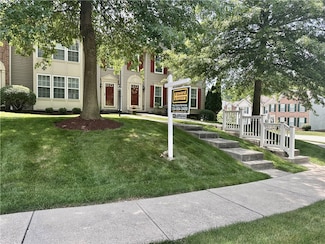 143 Blue Grass Cir Unit 12B, Monroeville, PA 15146