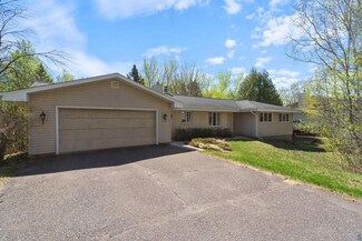 1122 Valley Dr, Duluth, MN 55804