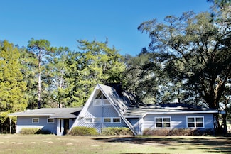 103 Pretty Pond Ln, Defuniak Springs, FL 32433