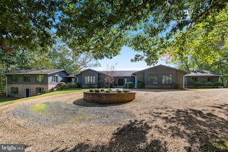 20 Cessna Ln, Fredericksburg, VA 22405