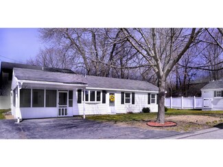 211 Dunbar St, Manchester, NH 03103