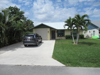 5832 SE Collins Ave, Stuart, FL 34997