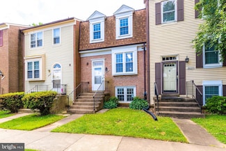 8657 Dellway Ln, Vienna, VA 22180