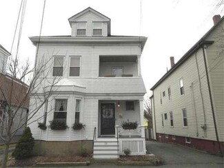 21 Oakland St Unit 2, Salem, MA 01970