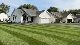 24 Wind Way Cir, Rochester, NY 14624