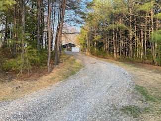 9758 Wesley Chapel Rd, Mount Perry, OH 43760