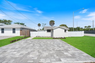 88 3rd St, West Palm Beach, FL 33413