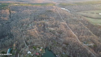 28 Diane St, Crossville, TN 38555