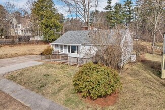 20 Lewis St, Laconia, NH 03246