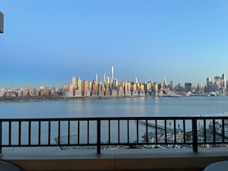 7002 Jfk Blvd E Unit 24E, West New York, NJ 07093