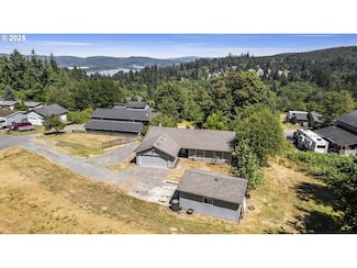30186 Sandy Ln, Rainier, OR 97048