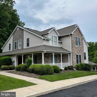538 Easy St Unit T84, Philadelphia, PA 19111